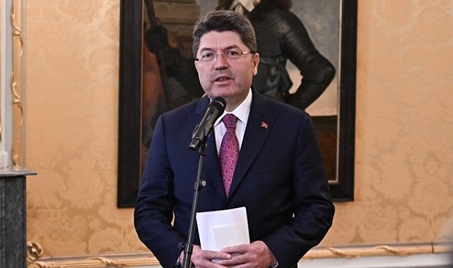 Bakan Tunç, MHP Genel Başkan Yardımcısı Durmaz ile bir araya geldi