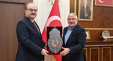 Bakan Yardımcısı Çam, Çorum Belediyesi'ni ziyaret etti