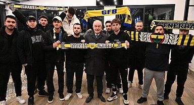Başkan Başdeğirmen, Fenerbahçe’nin maçını vatandaşlarla izledi 