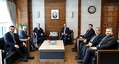 Başkan Büyükkılıç, Bakan Kacır ile görüştü