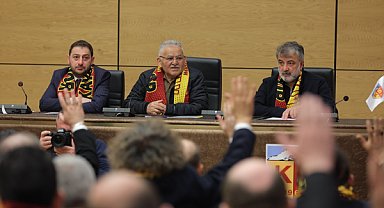 Başkan Büyükkılıç, Kayserispor Olağanüstü Genel Kurulu’na katıldı