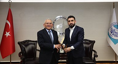 Başkan Büyükkılıç, TÜGVA Başkanı Beşinci ile görüştü 