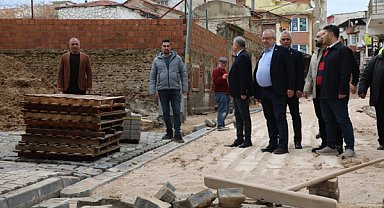 Başkan Ertaş, yol yapım ve onarım çalışmalarını inceledi