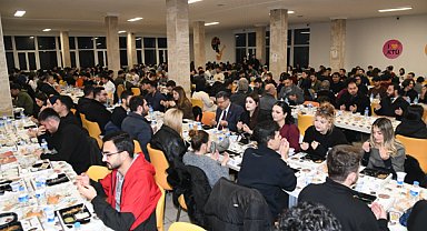 Başkan Genç, KTÜ’lü öğrencilerle iftar sofrasında buluştu