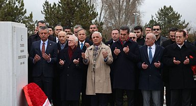 Başkan Şahin: Deniz Baykal’ı saygı, rahmet ve özlemle anıyoruz