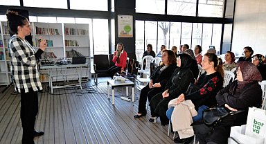 Bornova'da kadınlara yönelik sağlıklı beslenme ve gıda güvenliği eğitimleri düzenledi