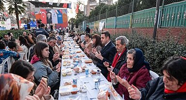 Büyükşehir iftar sofrasını Karşıyaka’da kurdu