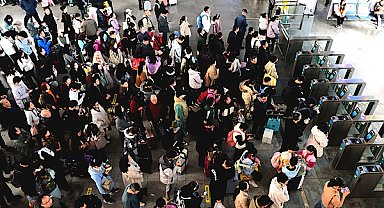 Çin’de bayramda seyahat yoğunluğunda büyük artış