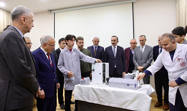 CNC Freze ve CNC Torna makineleri mesleki ve teknik liselerine teslim edildi