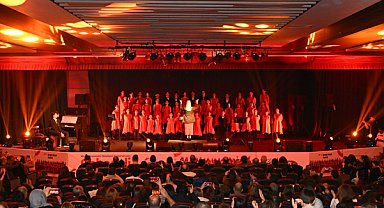 Çok Sesli Gençlik ve Çocuk Korosu sanatseverlerle buluştu