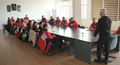 Çorlu AKE, psikoloji ve kriz iletişimi eğitimi aldı