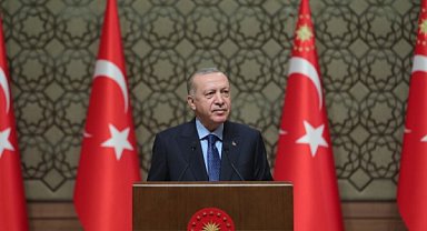 Cumhurbaşkanı Erdoğan: Hepimiz aziz milletimizin birer hizmetkarıyız