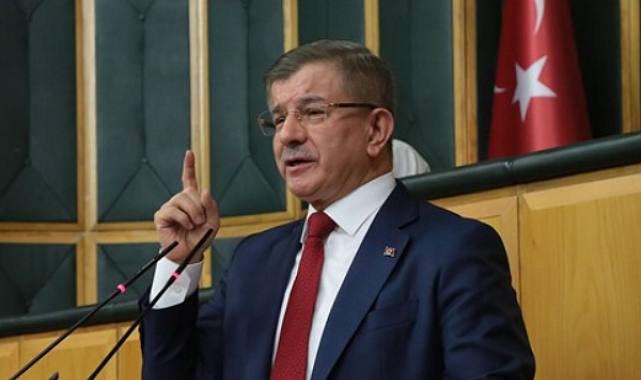 Davutoğlu: Bayram ikramiyeleri her geçen yıl eriyor