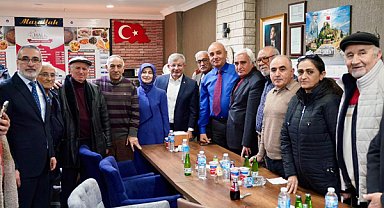 Davutoğlu, ilk iftarını emeklilerle açtı