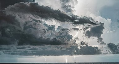 Doğu Karadeniz için kuvvetli rüzgar ve fırtına uyarısı