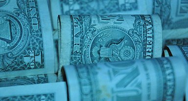 Dolar endeksi Fed beklentilerinde değişiklikle 97,5'te işlem gördü