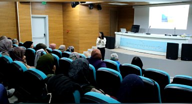 Finikeli kadınlara ‘Çevre Dostu Çiftçi Kart’ tanıtıldı