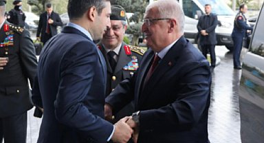 Güler, Özdemir Bayraktar’ın anısına hazırlanan belgesel gösterimine katıldı