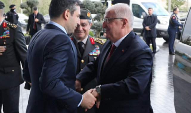 Güler, Özdemir Bayraktar’ın anısına hazırlanan belgesel gösterimine katıldı