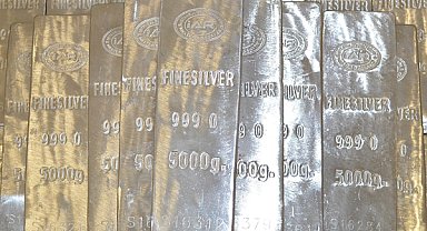 Gümüş güvenli liman talebiyle 89 doların üzerinde tutundu