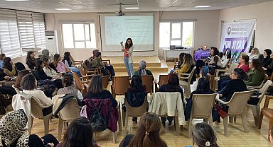 Hilvan’da kadın politikaları ve yerel yönetim eğitimi düzenlendi