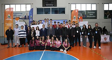 İnegöl’de Okullar Arası Spor Festivali spor tırmanış yarışmalarıyla sürdü