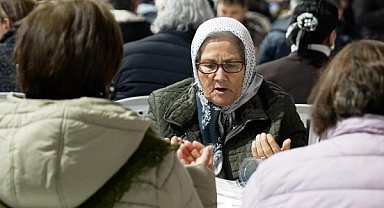 İzmir Büyükşehir Belediyesi ilk iftar sofrasını Gaziemir’de kurdu