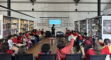 İzmir’de çocuklar için yaratıcı okuma atölyesi başladı