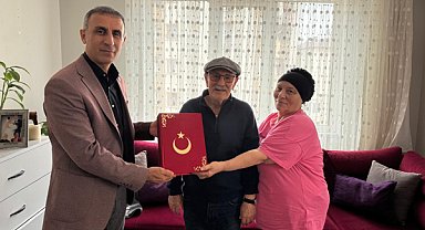 İzmit Belediyesi'nden ilçedeki Kıbrıs gazilerine ziyaret