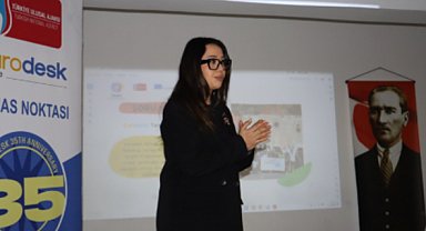 İzmit Belediyesi'nden öğrencilere Avrupa fırsatları tanıtımı