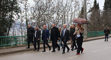 İzmit Belediyesi, Veliahmet Mahallesi'ni ziyaret etti