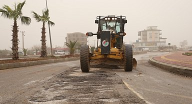 Kepez Belediyesi'nden yağmur sonrası yollarda çalışma