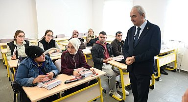 Kepez’de engelli bireylere özel ücretsiz EKPSS kursu