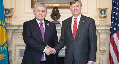 Koşerbayev, ABD Dışişleri Bakan Yardımcısı Landau ile görüştü