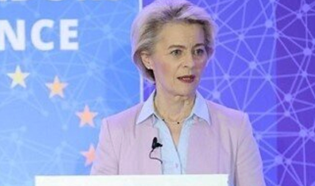 Leyen’den Japonya Başbakanına tebrik