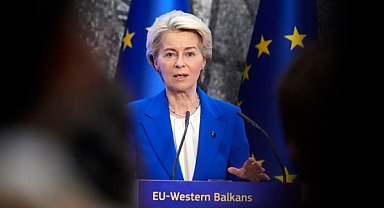 Leyen: Karadeniz bölgesinin güvenliğini sağladığı için Romanya'ya minnettarız