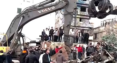 Lübnan'ın Trablus kentindeki bina çökmesinde en az 9 kişi hayatını kaybetti