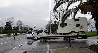 Maltepe Belediyesi'nden karavan işgallerine yönelik çalışma