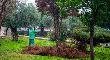 Milas’ta Ramazan ayı öncesinde cami avluları temizlendi