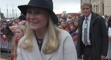 Norveç Başbakanı, veliaht prensesin “kötü karar” itirafına katıldığını söyledi