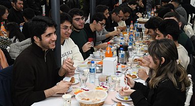 Osmaniyeli öğrenciler İstanbul’da kurulan iftar sofrasında buluştu