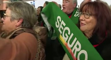 Portekiz devlet başkanlığı seçimini merkez sol aday ezici bir zaferle kazandı