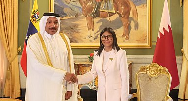 Rodriguez, Katar Büyükelçisi Al Khulaifi'nin güven mektubunu aldı