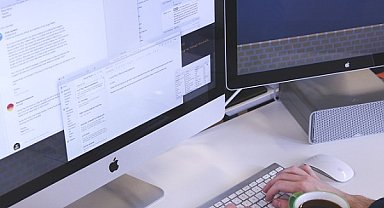 S&P 500 ve Nasdaq 100 vadeli endeksleri gerilerken dolar zayıfladı