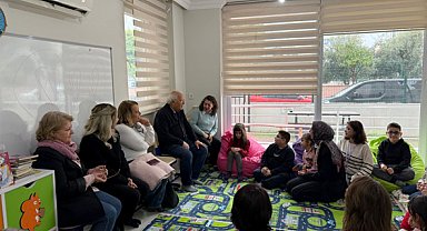 Seslendirilen masal kitaplarının kayıtları çocuklara hediye edildi