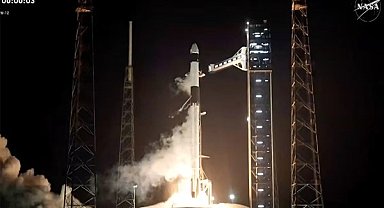 SpaceX ve NASA ISS'te azalan mürettebatı rahatlatmak için yeni astronat ekibini fırlattı