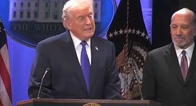 Trump yeni bir yüzde 10'luk küresel gümrük vergisi getirdi