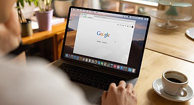 Üç mühendis, Google'ın ticari sırlarını çalmak ve verileri İran'a göndermekle suçlanıyor