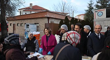 Ünlüce: İftarlarımızı Seyitgazi’de başlatmak bizim için ayrı mutluluk