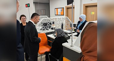 Vali Aktaş’tan Gölcük Hükümet Konağı’na ziyaret 